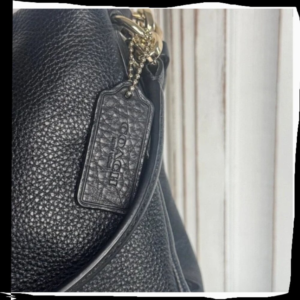 Coach Madison Phoebe Shoulder Bag Black Pebble Leather black Lined 3 Sections - Picture 2 of 8